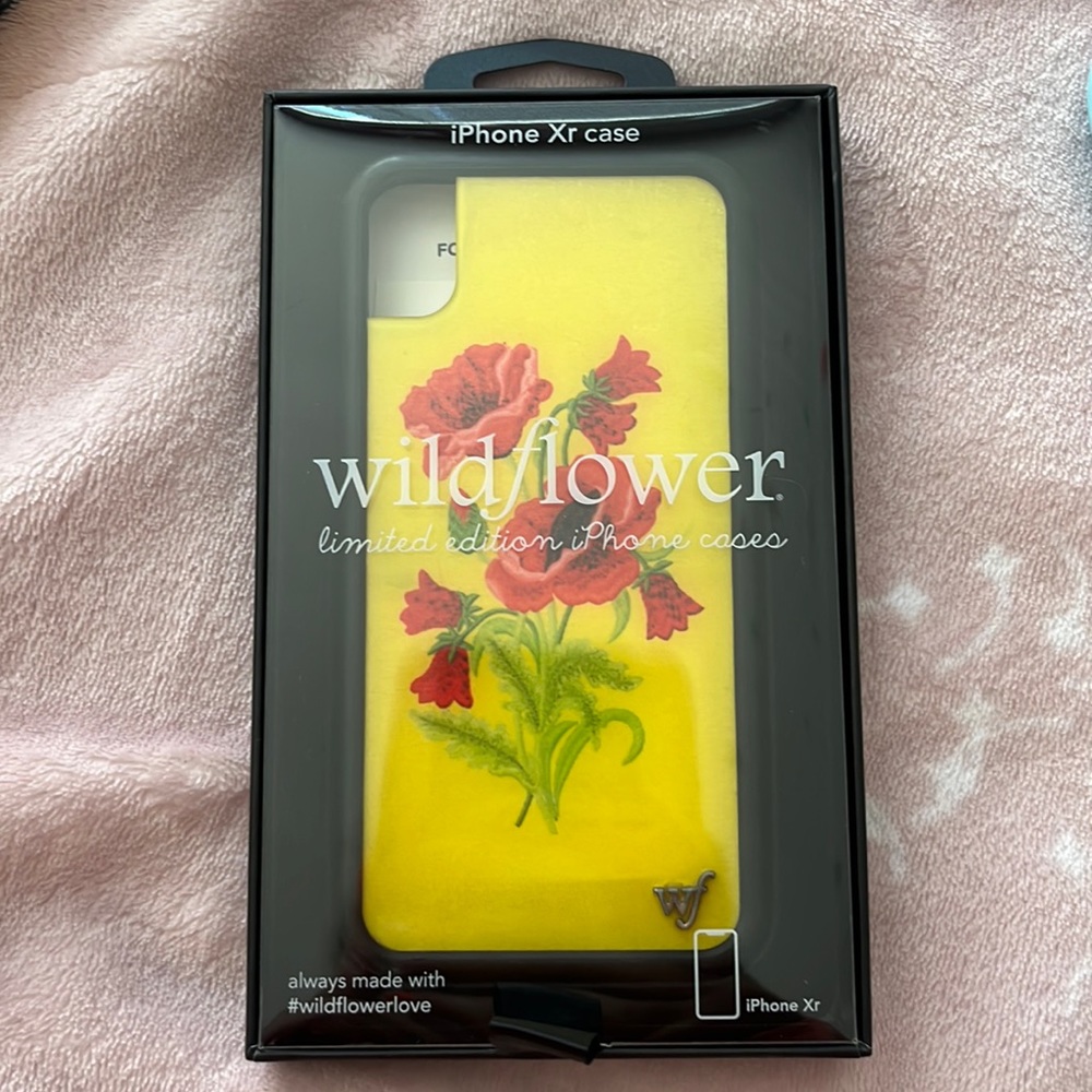 lightly used wildflower case iPhone XR